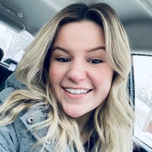 Meet your Posher, Natasha